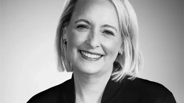 Julie Sweet ประธานและซีอีโอของ Accenture