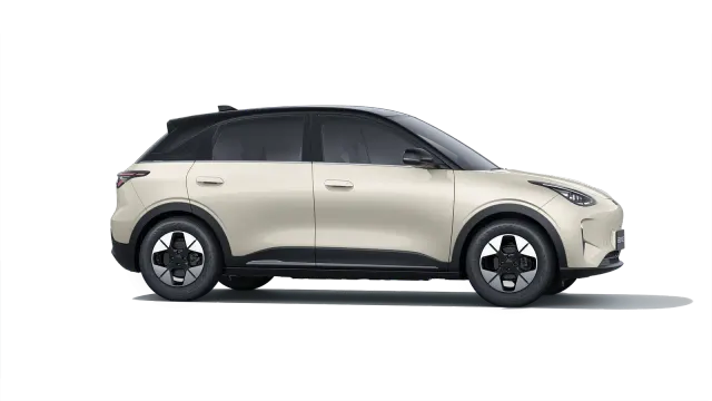 Geely EX2 สีครีม มุมมองด้านข้าง ภาพจากหน้ารุ่นรถของธนบุรีนอยสเติน ผู้จำหน่าย Geely ในไทย