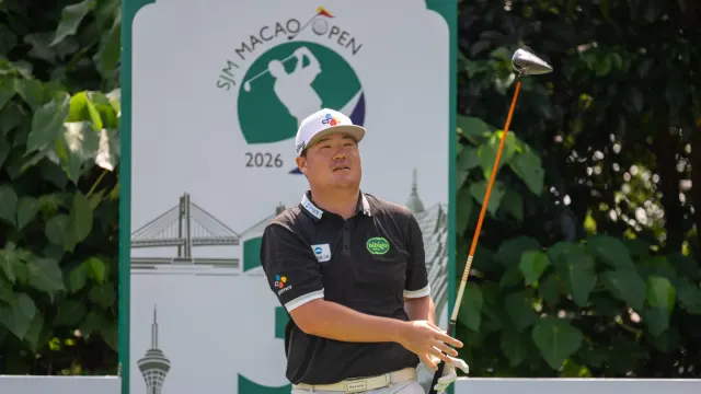 Sungjae Im จากเกาหลีใต้ ออกช็อตระหว่างรอบสาม มาเก๊า โอเพ่น 2026 ที่ Macau Golf and Country Club วันที่ 17 ตุลาคม 2026