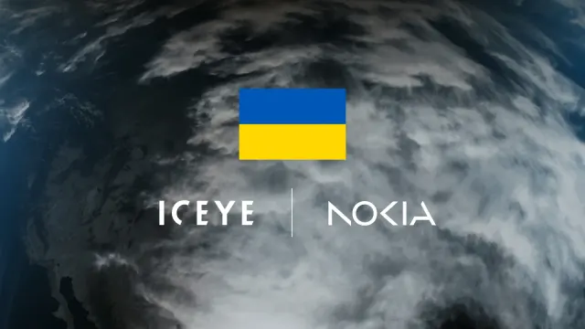 ภาพประกาศข้อตกลง Nokia ICEYE ยูเครน ด้านระบบสื่อสารดาวเทียมที่ยูเครนควบคุมเอง แสดงโลโก้ ICEYE และ Nokia กับธงยูเครน
