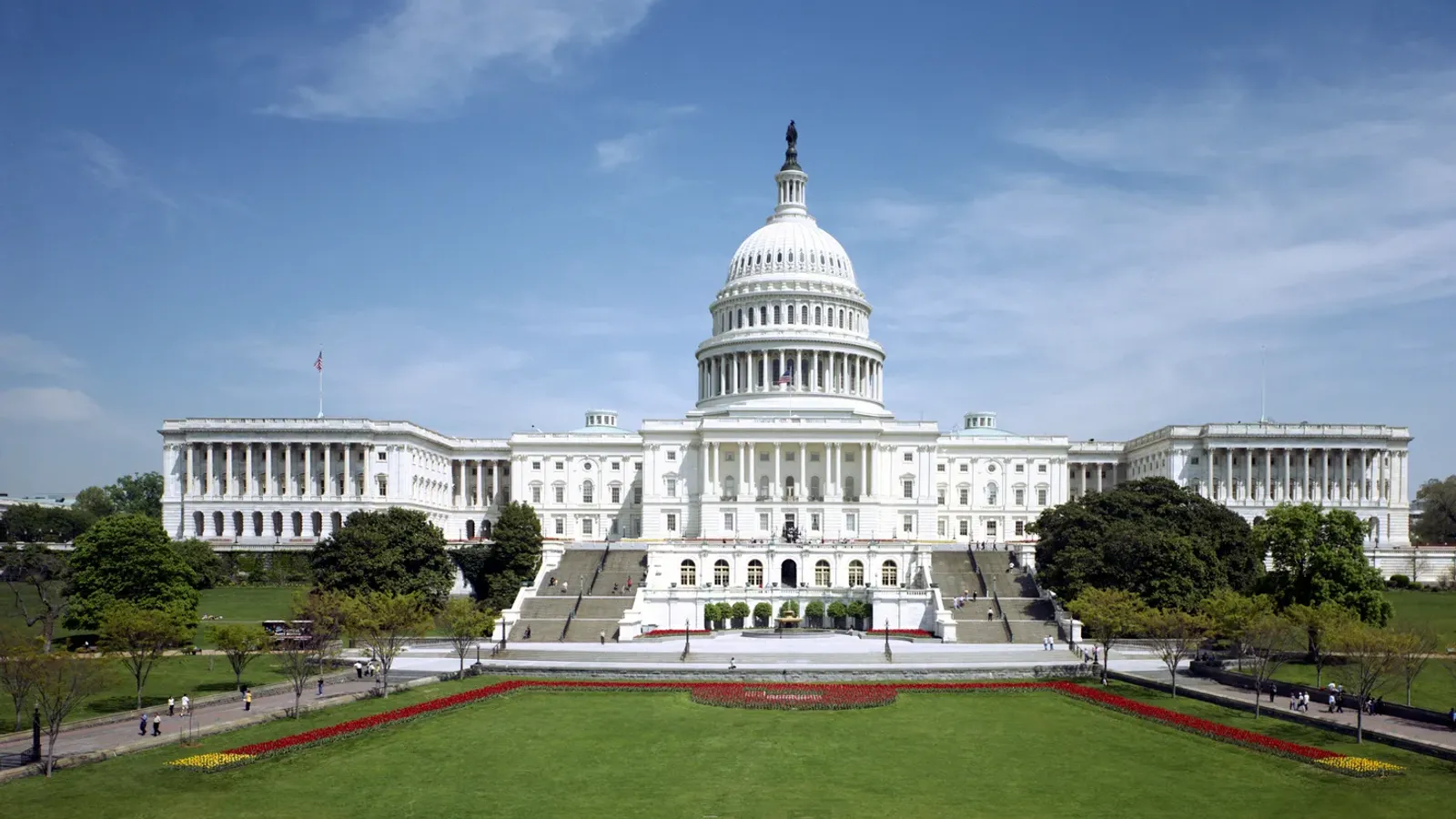 อาคารรัฐสภาสหรัฐ (United States Capitol) ด้านทิศตะวันตก ที่ทำการของสภาคองเกรสซึ่งเป็นเป้าหมายของค่าล็อบบี้ AI Q3 2026