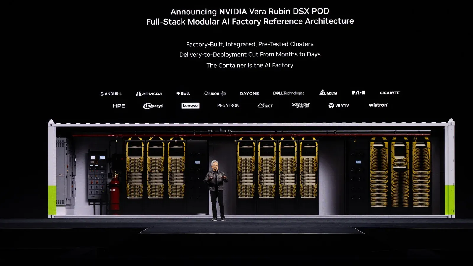 Jensen Huang บนเวที GTC Berlin หน้าภาพตู้คอนเทนเนอร์ NVIDIA DSX POD และรายชื่อพาร์ตเนอร์