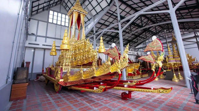 พระมหาพิชัยราชรถ ราชรถบุษบกในโรงราชรถ พิพิธภัณฑสถานแห่งชาติ พระนคร ภาพถ่ายเมื่อ 3 มกราคม 2561