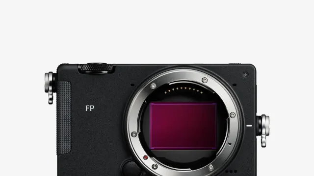 Sigma FP2 กล้องฟูลเฟรมด้านหน้าแบบไม่ใส่เลนส์ เห็นเซนเซอร์และเมาท์ L-Mount