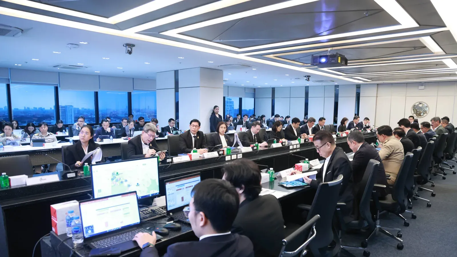 ห้องประชุมคณะกรรมการนโยบายการประกอบกิจการดาต้าเซ็นเตอร์ ครั้งที่ 3/2569 ที่กระทรวงการคลัง