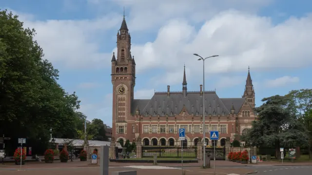 Peace Palace ที่กรุงเฮก ประเทศเนเธอร์แลนด์ สถานที่จัดการประชุมรอบที่ 2 ของการประนอมข้อพิพาท UNCLOS ไทย-กัมพูชา ภาพถ่ายปี 2024