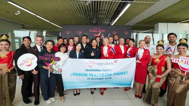 ททท. ต้อนรับเที่ยวบินปฐมฤกษ์ของ Virgin Atlantic เส้นทางบินตรงลอนดอน–ภูเก็ต ที่ท่าอากาศยานนานาชาติภูเก็ต พร้อมป้าย Inaugural Flight London Heathrow-Phuket 19 October 2026
