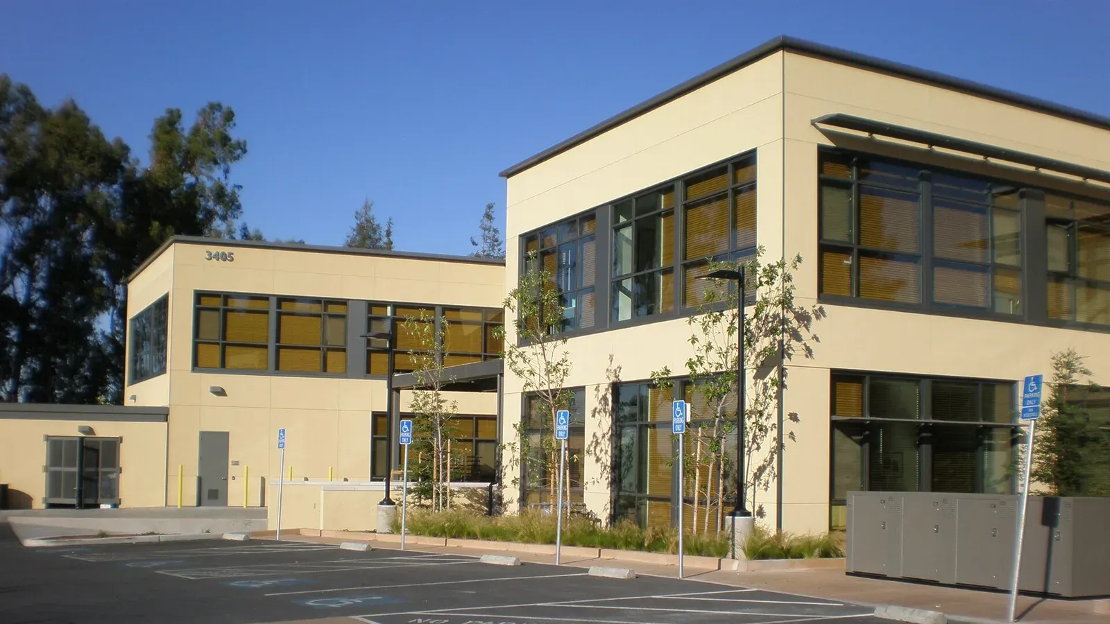 อาคาร 3405 Hillview ในสำนักงานใหญ่เดิมของ VMware ที่ Palo Alto ภาพประกอบเรื่องราคา VMware บนคลาวด์