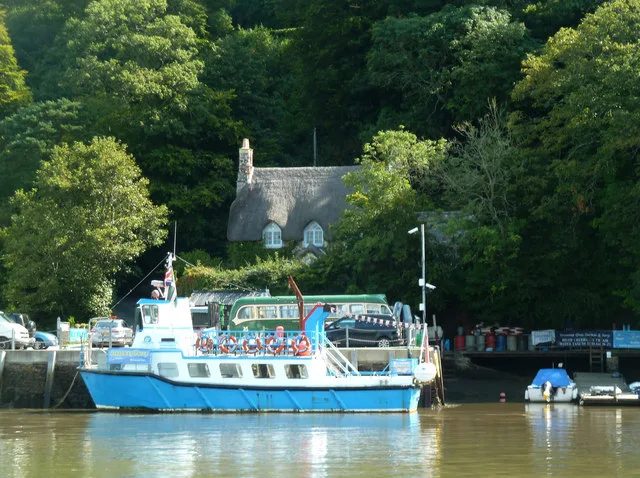 เรือของ Greenway Ferry ที่ Greenway Quay ภาพถ่ายเมื่อ 3 กันยายน 2012