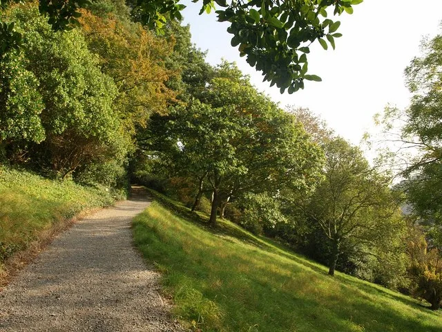 ทางเดินจากสวนเฟิร์นขึ้นไปมุมบนของสวน Greenway ภาพถ่ายเมื่อ 10 ตุลาคม 2010