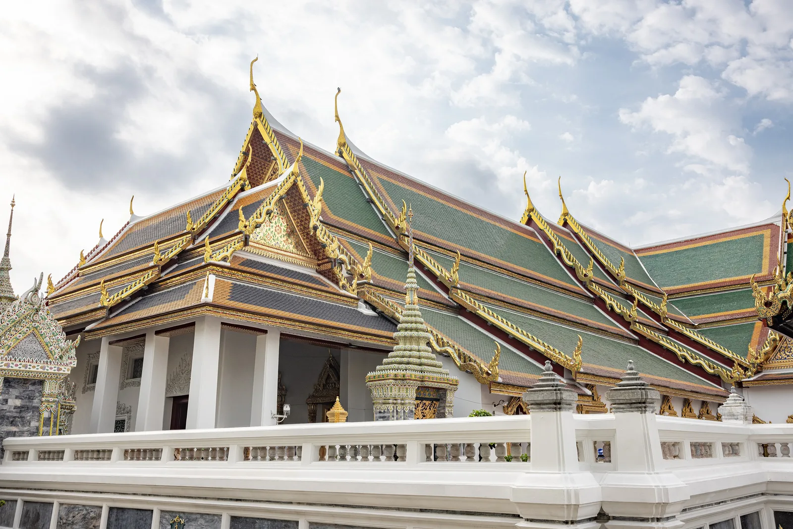 พระที่นั่งอมรินทรวินิจฉัย ด้านหน้า ภาพถ่ายเมื่อ พ.ศ. 2568