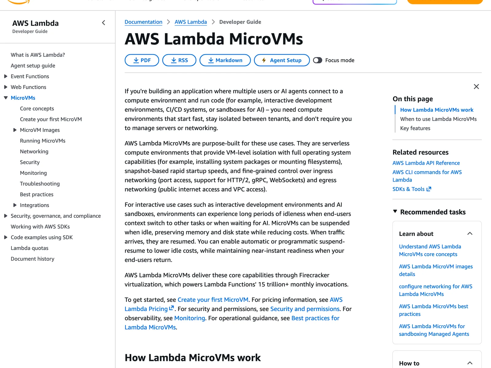 หน้า AWS Lambda MicroVMs ใน AWS Lambda Developer Guide อธิบายการแยกระดับ VM ระบบปฏิบัติการเต็มรูปแบบ การเปิดจาก snapshot และการพักเครื่อง