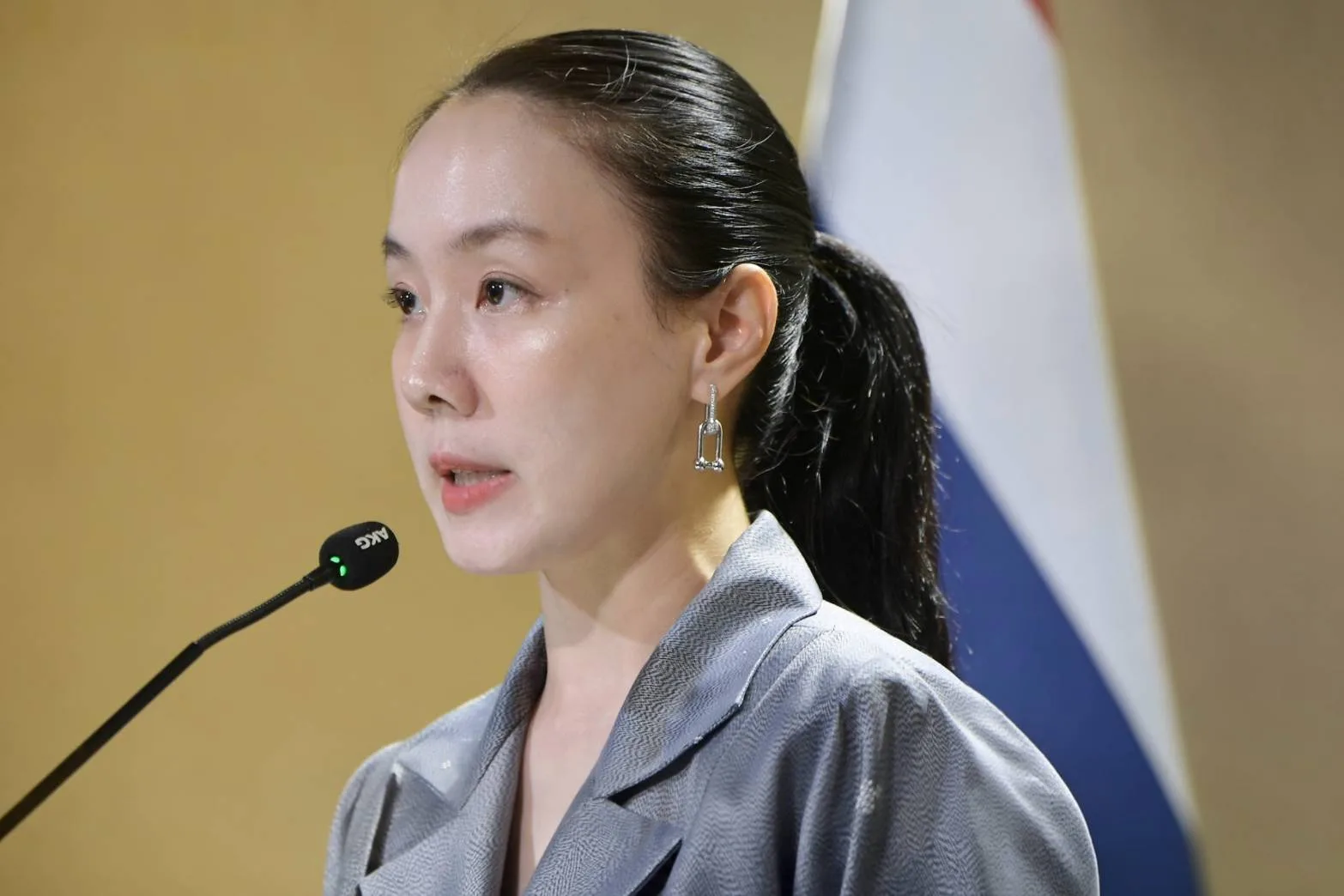 น.ส.ลลิดา เพริศวิวัฒนา รองโฆษกประจำสำนักนายกรัฐมนตรี