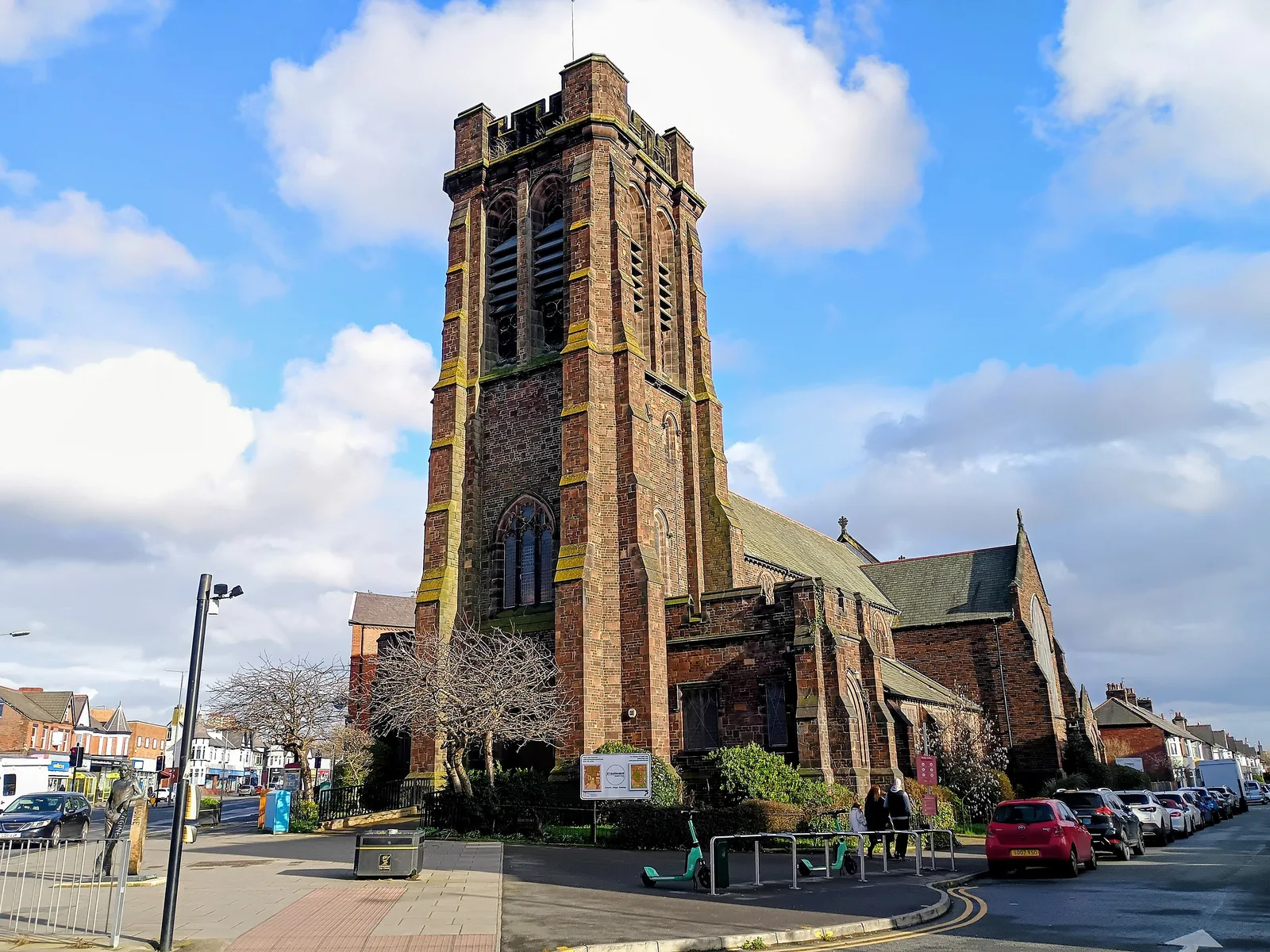 โบสถ์ St Peter ย่าน Woolton ภาพถ่ายเมื่อ 15 มีนาคม 2026