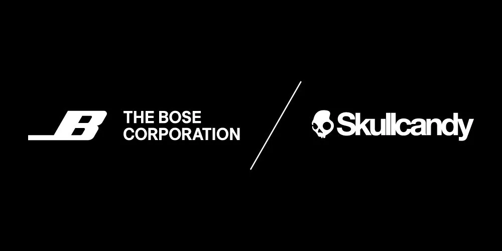ภาพประกาศ Bose ซื้อ Skullcandy แสดงโลโก้ The Bose Corporation คู่กับโลโก้ Skullcandy บนพื้นดำ