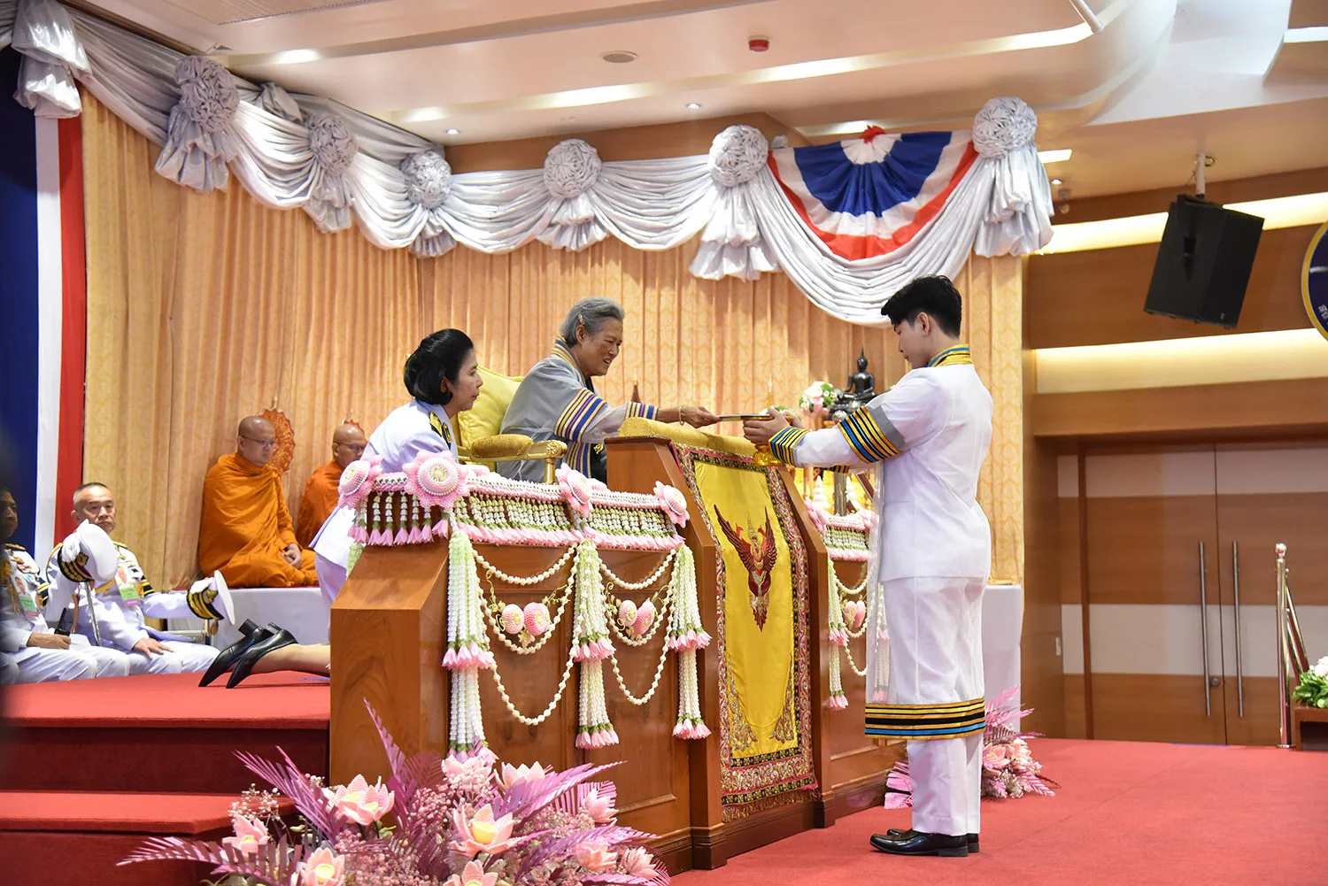 พระราชทานปริญญาบัตร ประกาศนียบัตรวิชาชีพชั้นสูง และประกาศนียบัตรวิชาชีพ แก่ผู้สำเร็จการศึกษาจากสถาบันเทคโนโลยีจิตรลดา ประจำปีการศึกษา 2568 (ภาพที่ 1)