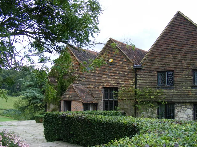 ทางเข้าสตูดิโอในสวนของเชอร์ชิลที่บ้าน Chartwell ภาพถ่ายเมื่อ 25 กรกฎาคม 2009