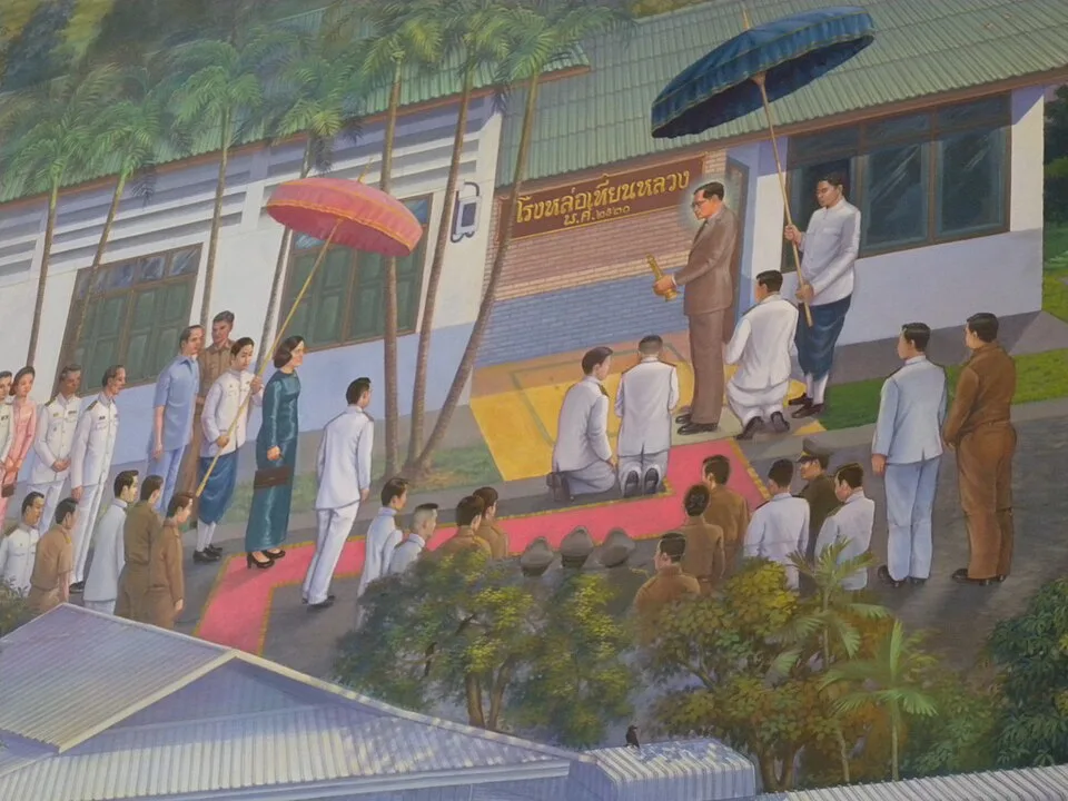 จิตรกรรมฝาผนัง พ.ศ. 2560 เล่าเรื่องโรงหล่อเทียนหลวงใน โครงการส่วนพระองค์สวนจิตรลดา