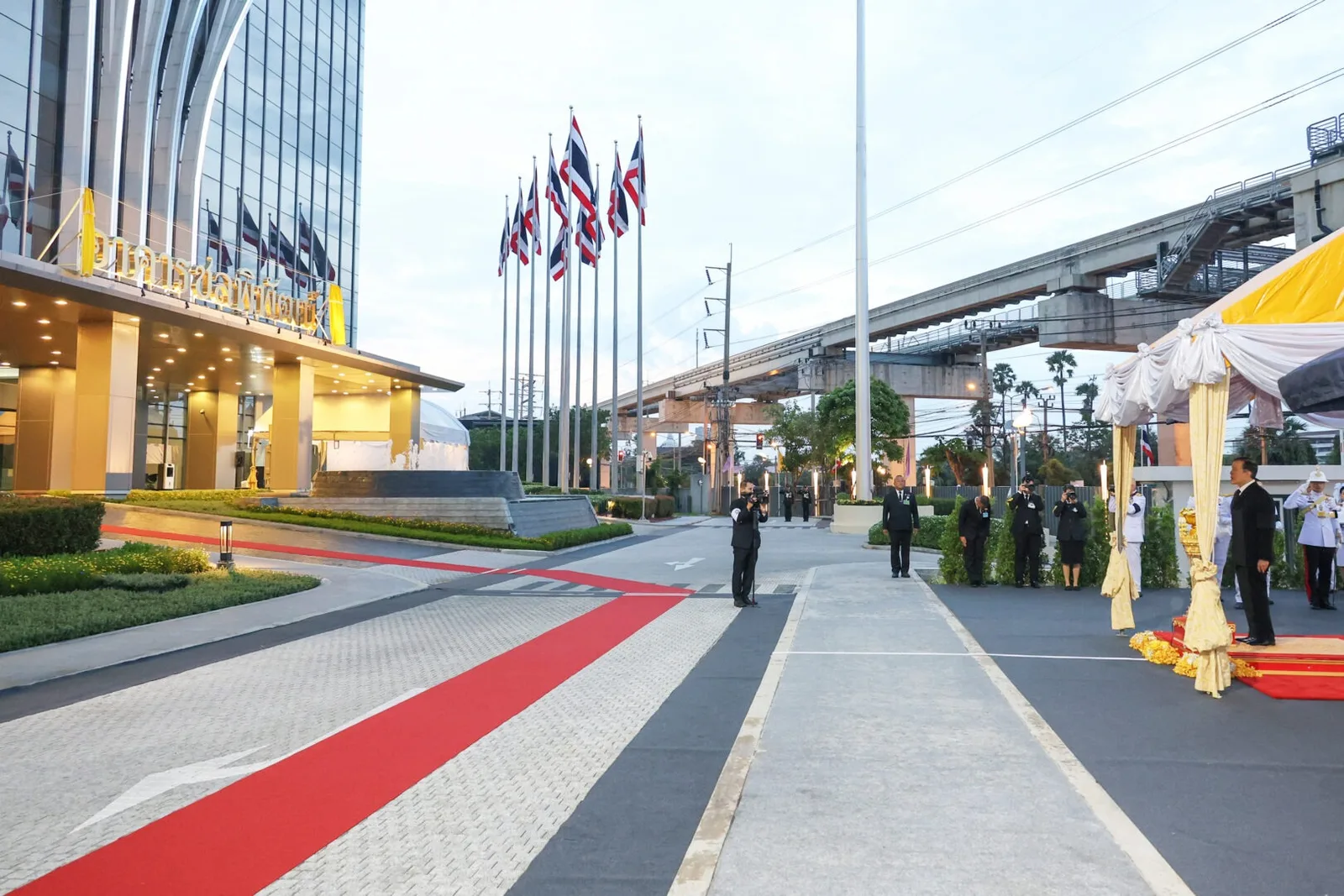 อาคารชลพิพัฒน์ สำนักงานทรัพยากรน้ำแห่งชาติ ตำบลบางตลาด อำเภอปากเกร็ด จังหวัดนนทบุรี