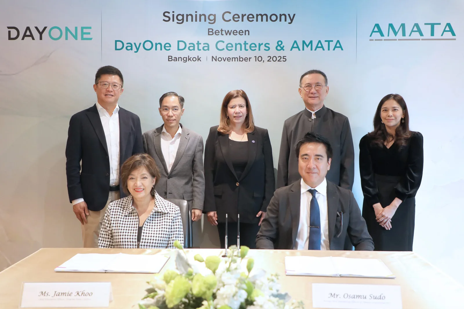 Jamie Khoo ซีอีโอ DayOne และ Osamu Sudo จากอมตะ คอร์ปอเรชัน ลงนามขยายแคมปัส Chonburi Tech Park เมื่อ 10 พฤศจิกายน 2025