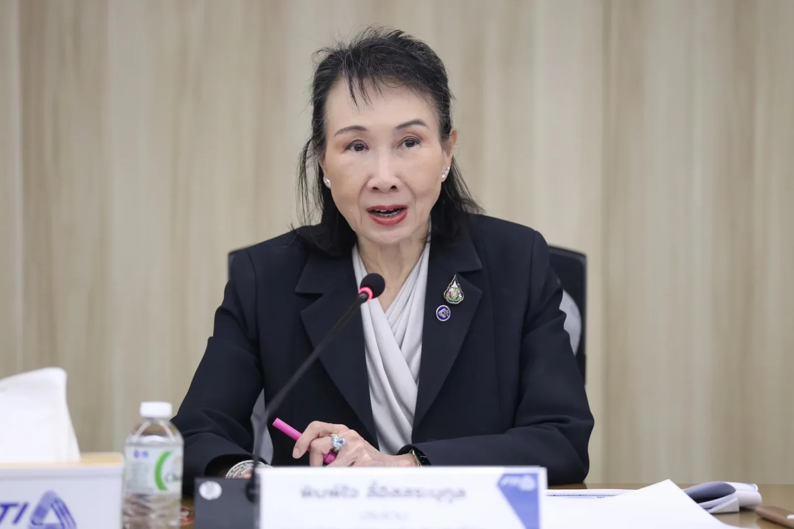นางพิมพ์ใจ ลี้อิสสระนุกูล ประธานสภาอุตสาหกรรมแห่งประเทศไทย ระหว่างแถลงผลสำรวจดัชนีความเชื่อมั่นภาคอุตสาหกรรม