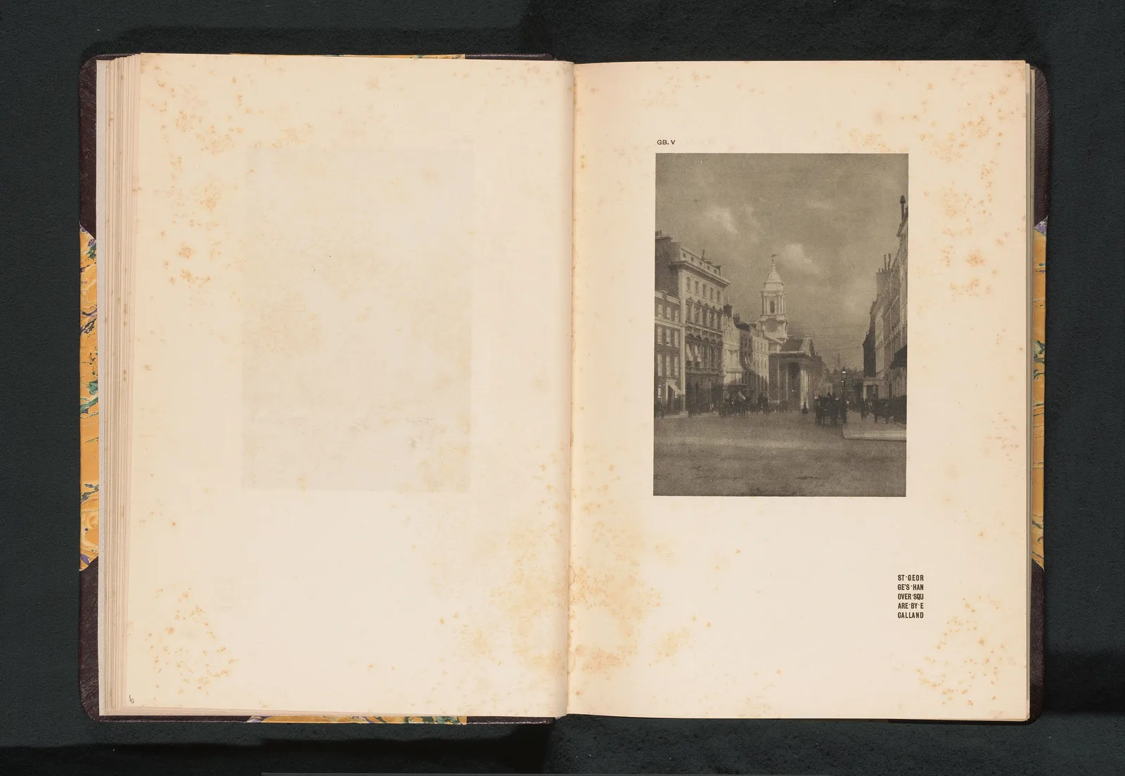 โบสถ์ St George's Hanover Square ภาพโดย Eustace G. Calland ราวปี 1900–1905 จากคอลเลกชันของ Rijksmuseum