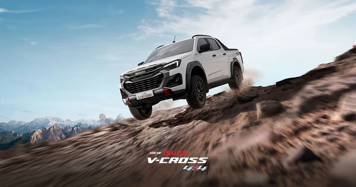 ISUZU V-CROSS 4x4 สีขาวตัวถัง 4 ประตู ไต่ทางลาดหิน