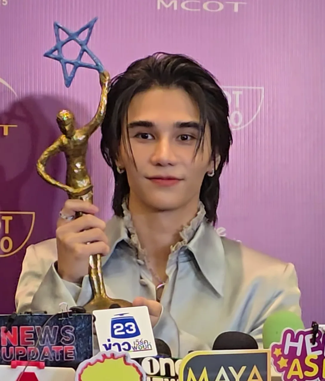 Jeff Satur ให้สัมภาษณ์สื่อในงาน Nine Entertain Awards วันที่ 26 พฤษภาคม 2025