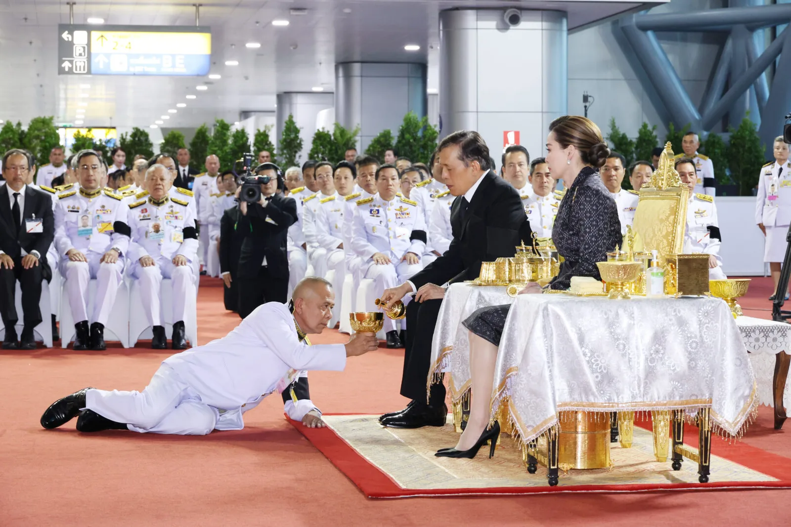 เฝ้าทูลละอองธุลีพระบาท ณ สถานีกลางกรุงเทพอภิวัฒน์ วันที่ 29 ตุลาคม 2569