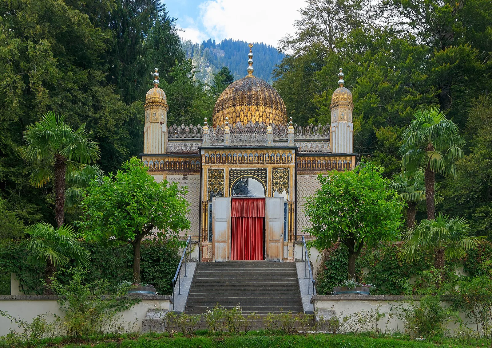 Moorish Kiosk ในสวนพระราชวังลินเดอร์ฮอฟ ภาพถ่ายเดือนกันยายน 2023