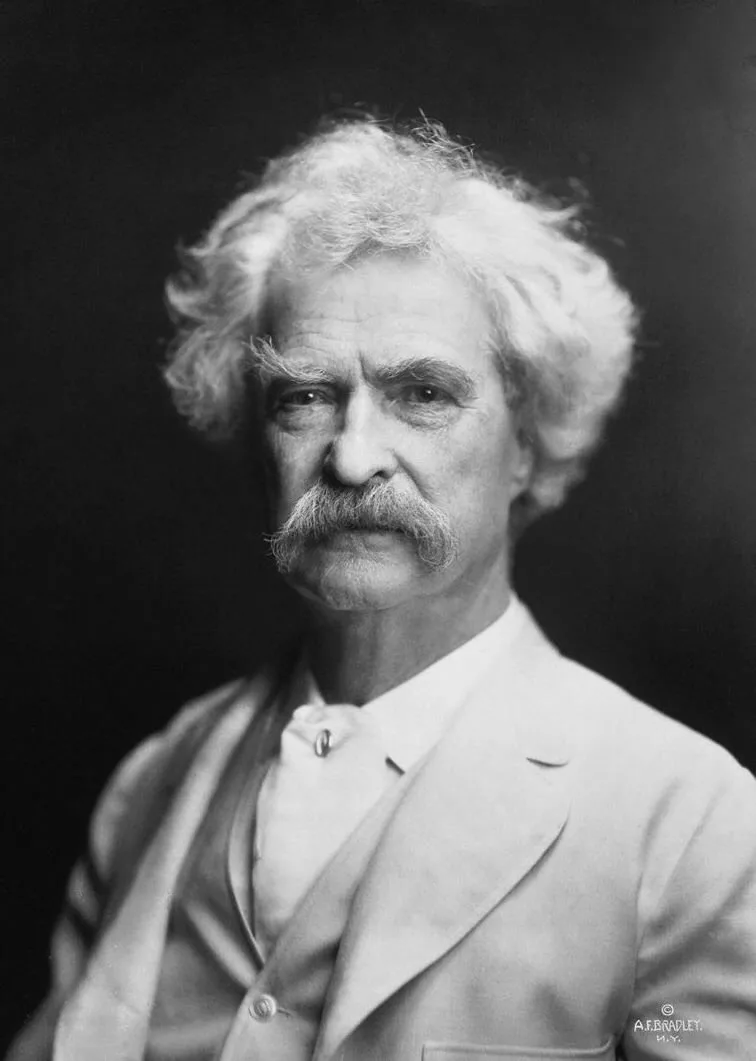 ภาพบุคคลของ Mark Twain ปี 1907 โดยช่างภาพ A.F. Bradley นิวยอร์ก
