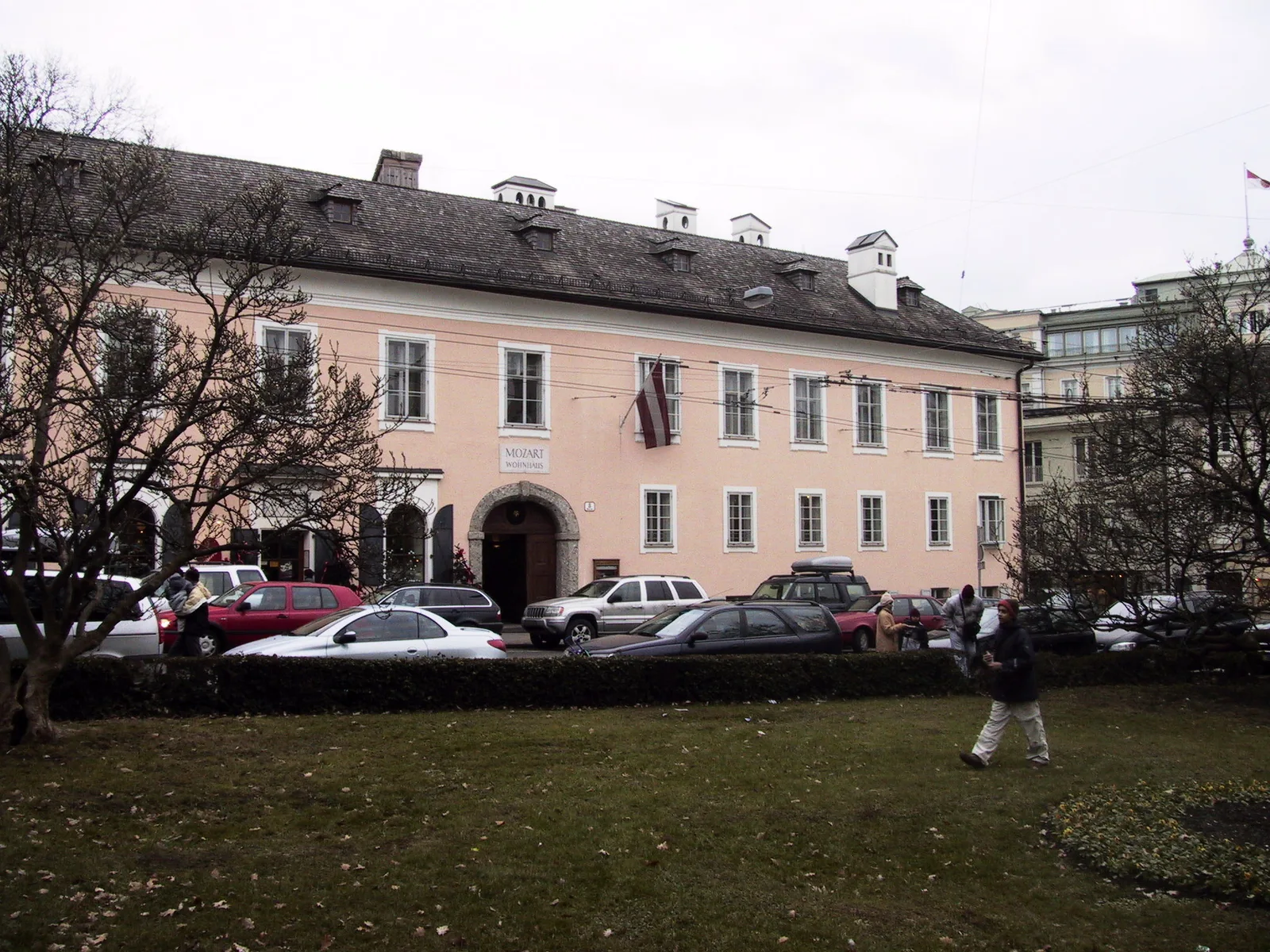 Tanzmeisterhaus บ้านของครอบครัวโมสาร์ทที่ซาลซ์บูร์ก ภาพถ่ายเมื่อ 29 ธันวาคม 2004