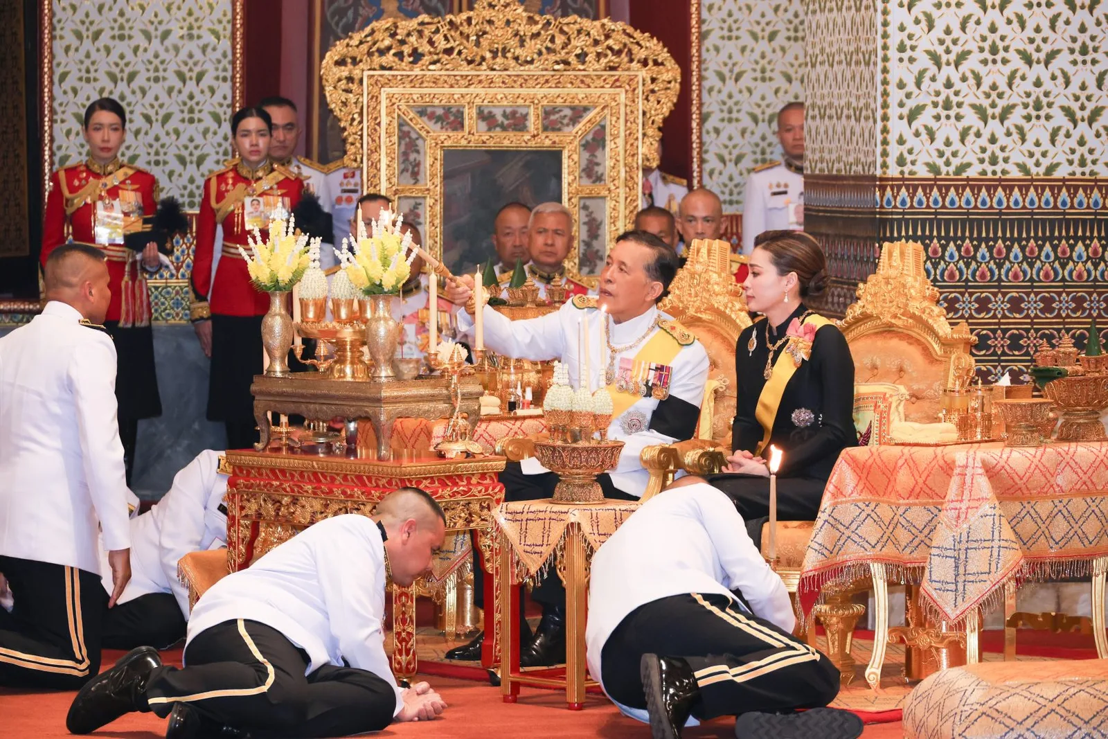 ภายใน พระที่นั่งอมรินทรวินิจฉัย พระบรมมหาราชวัง วันที่ 13 ตุลาคม 2569 ภาพที่ 3