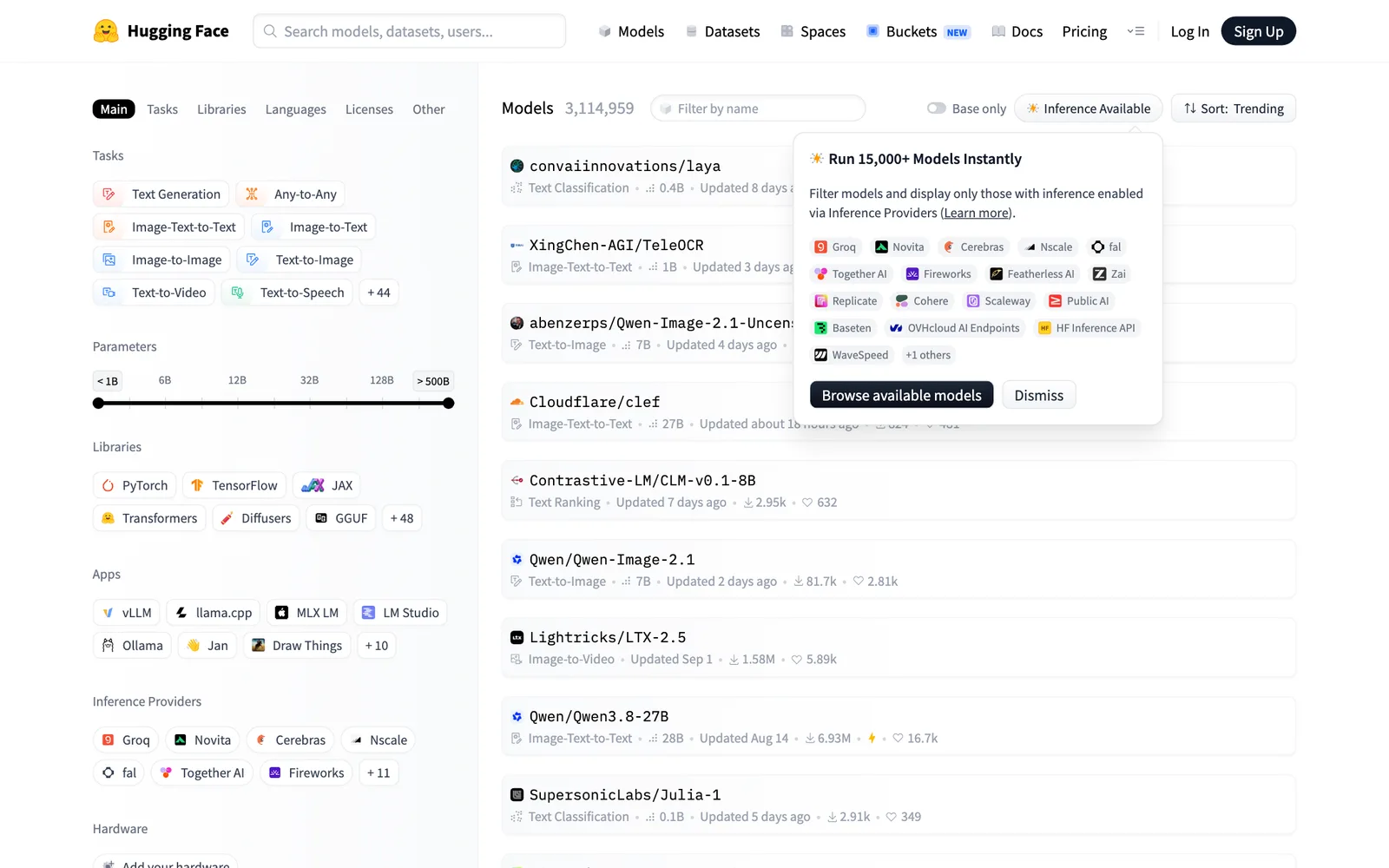 ภาพหน้าจอหน้า Models ของ Hugging Face แสดงรายการโมเดล AI แบบเปิดที่ผู้ใช้ค้นหาและดาวน์โหลดได้