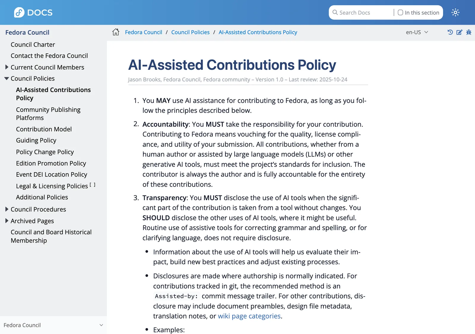 หน้า AI-Assisted Contributions Policy ของ Fedora รุ่น 1.0 ที่แนะนำแท็ก Assisted-by ในข้อความ commit