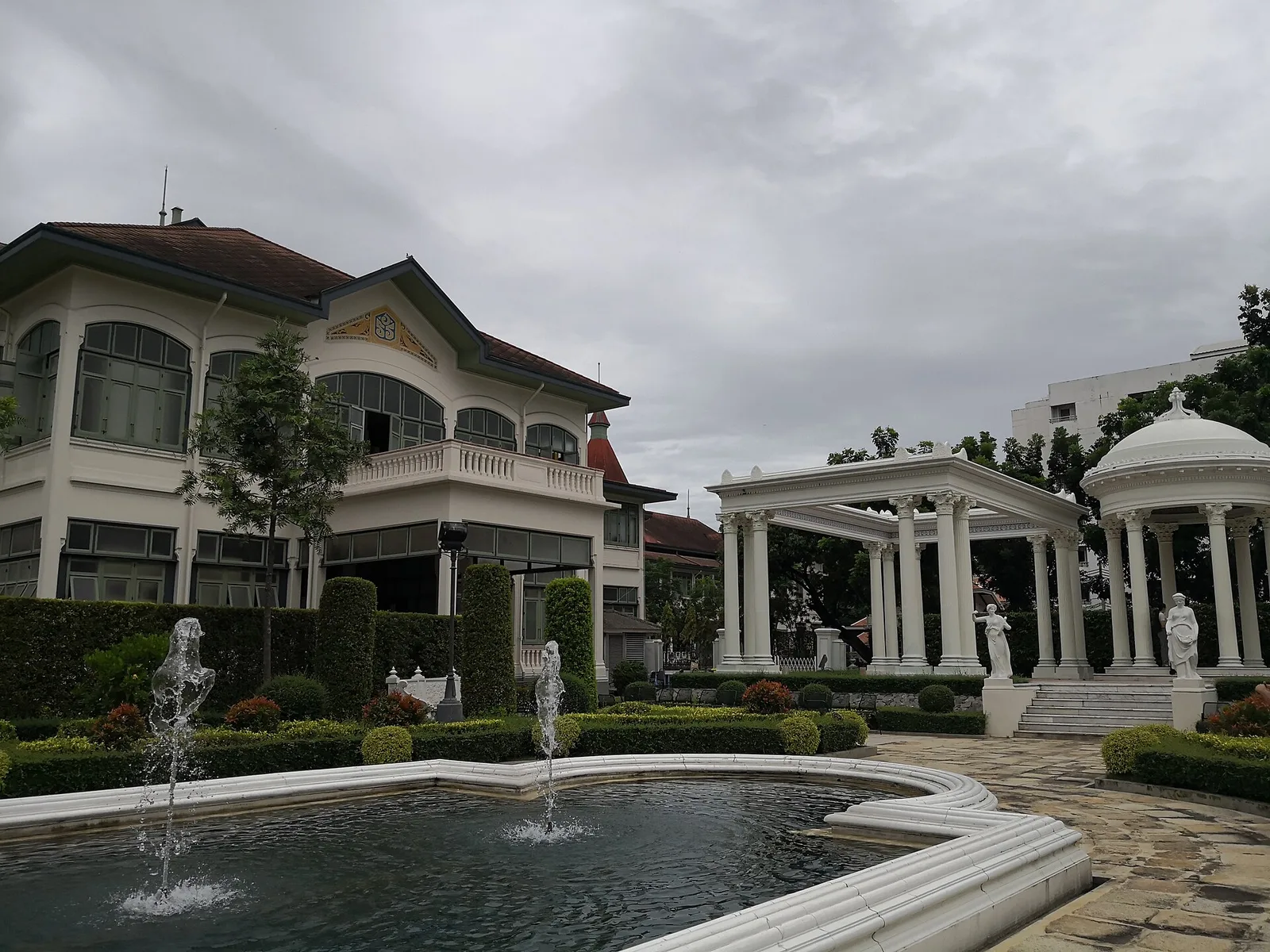 สวนโรมันและสระน้ำ พระราชวังพญาไท ภาพถ่ายเมื่อ พ.ศ. 2562