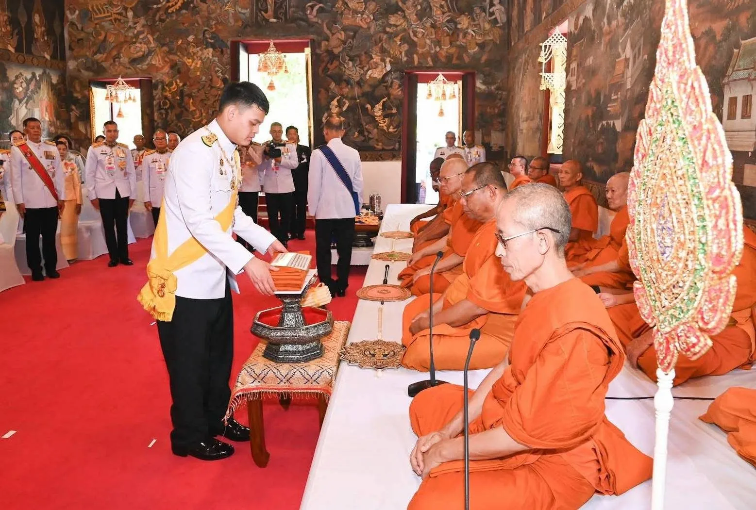 ภาพข่าว การพระราชพิธีทรงบำเพ็ญพระราชกุศลถวายผ้าพระกฐิน ณ วัดสุวรรณดาราราม จังหวัดพระนครศรีอยุธยา 22 ตุลาคม 2568