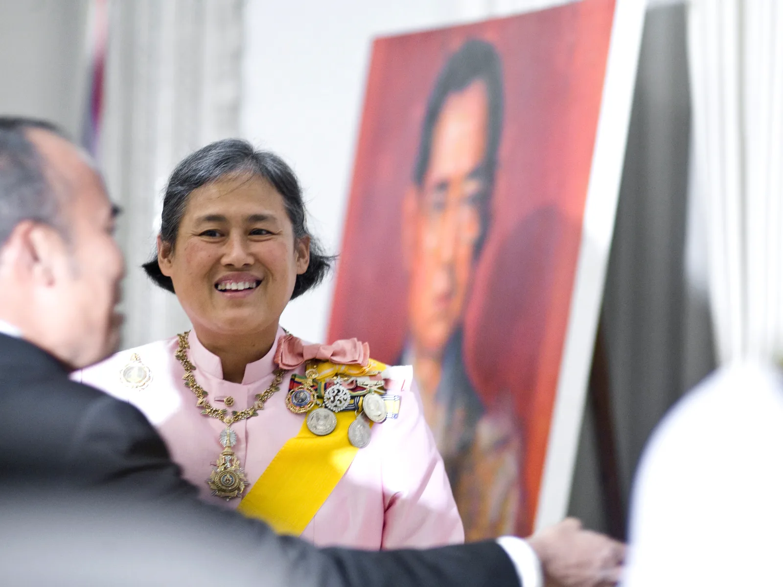 สมเด็จพระกนิษฐาธิราชเจ้า กรมสมเด็จพระเทพรัตนราชสุดา ฯ สยามบรมราชกุมารี ภาพถ่ายวันที่ 7 ธันวาคม 2552 (ค.ศ. 2009) ที่ทำเนียบรัฐบาล
