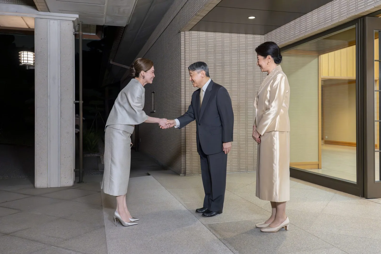 ภาพจากหน่วยราชการในพระองค์ ณ พระราชวังอิมพีเรียล (The Imperial Residence) กรุงโตเกียว ค่ำวันที่ 20 ตุลาคม 2569 – เข้าเฝ้าสมเด็จพระจักรพรรดินารุฮิโตะ และสมเด็จพระจักรพรรดินีมาซาโกะแห่งญี่ปุ่น