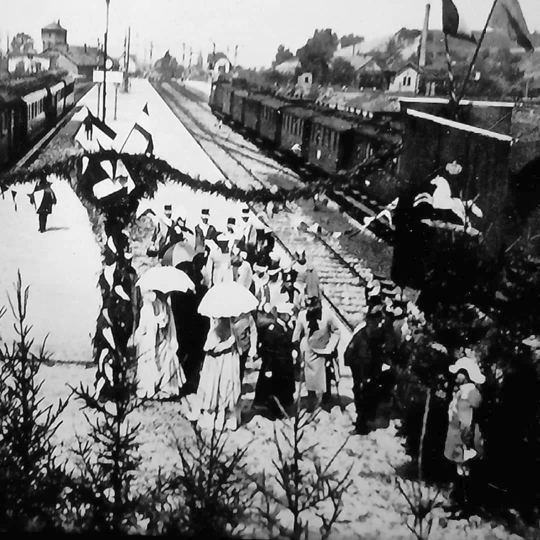 ภาพถ่ายเก่า 12 สิงหาคม ค.ศ. 1907 การ รับเสด็จ รัชกาลที่ 5 ที่สถานีรถไฟบาดฮาร์ซบวร์ก ระหว่าง ประทับ ที่บรันซวิก