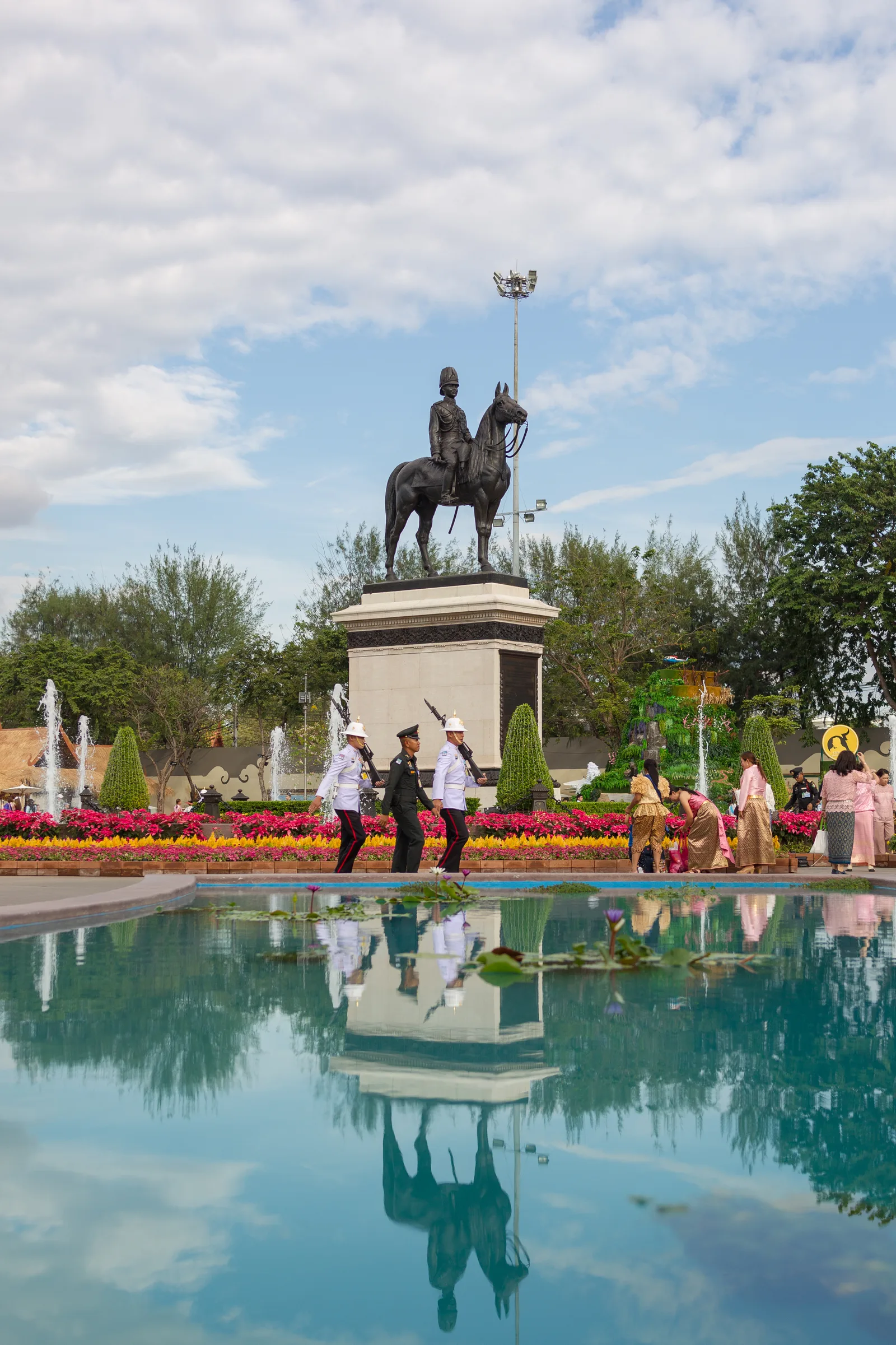 พระบรมรูปทรงม้า ที่ พระลานพระราชวังดุสิต ภาพถ่าย พ.ศ. 2561