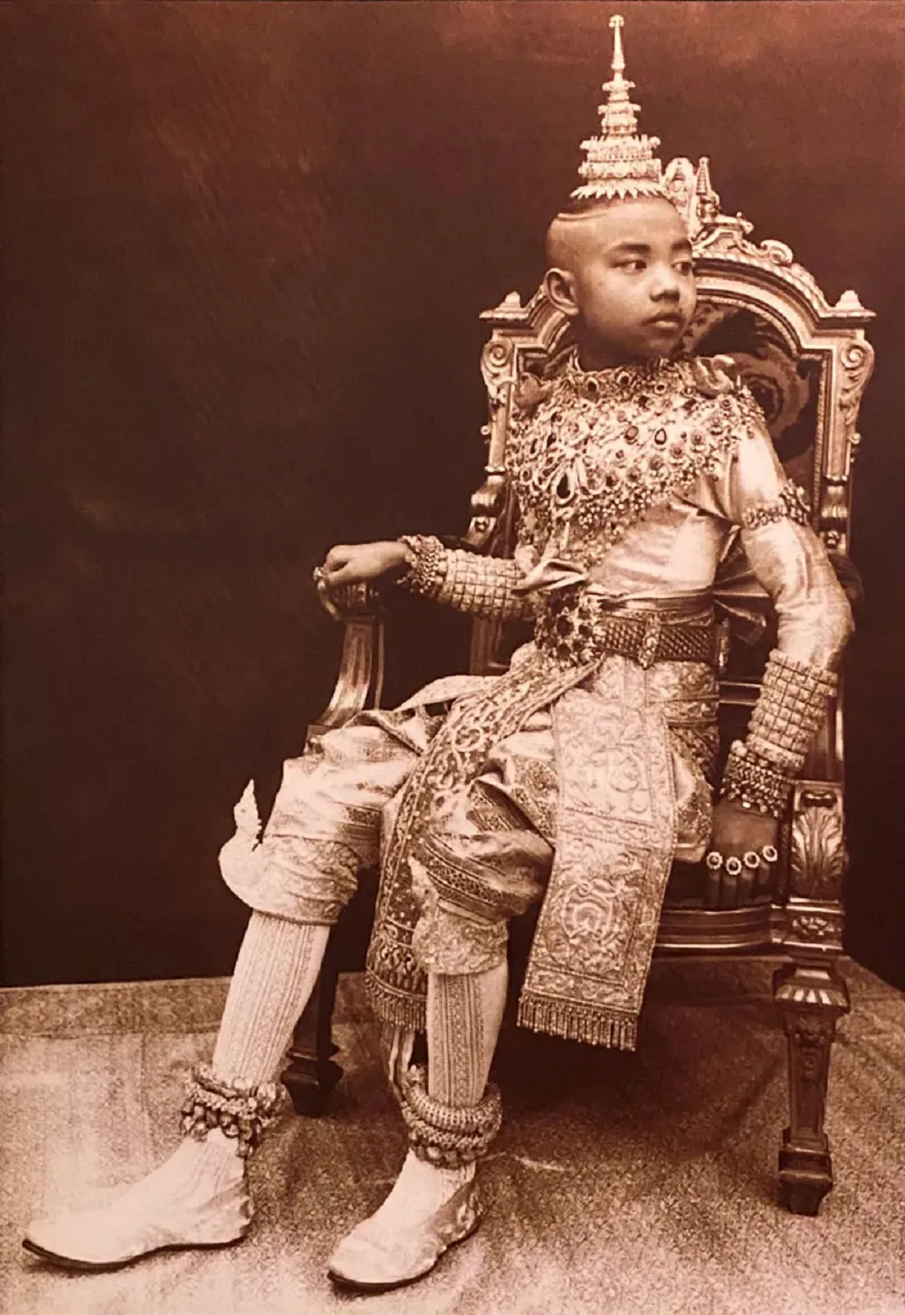 ภาพถ่ายเก่าใน พระราชพิธีโสกันต์ แหล่งภาพระบุปี ค.ศ. 1905