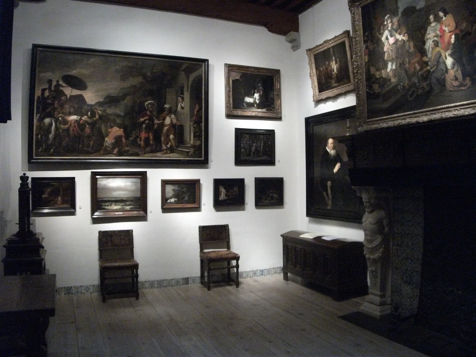 ห้องแสดงภาพและเตียงของ Rembrandt ในพิพิธภัณฑ์ ภาพถ่ายเมื่อ 4 ธันวาคม 2011