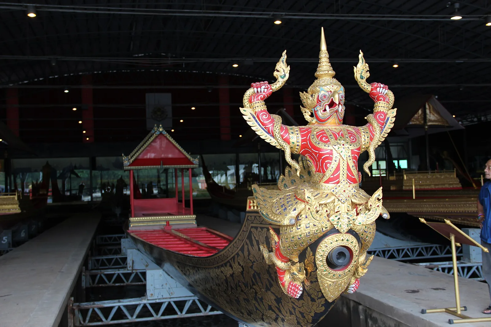 โขนเรือครุฑเหินเห็จ รูปครุฑ ภาพถ่ายเมื่อ พ.ศ. 2558