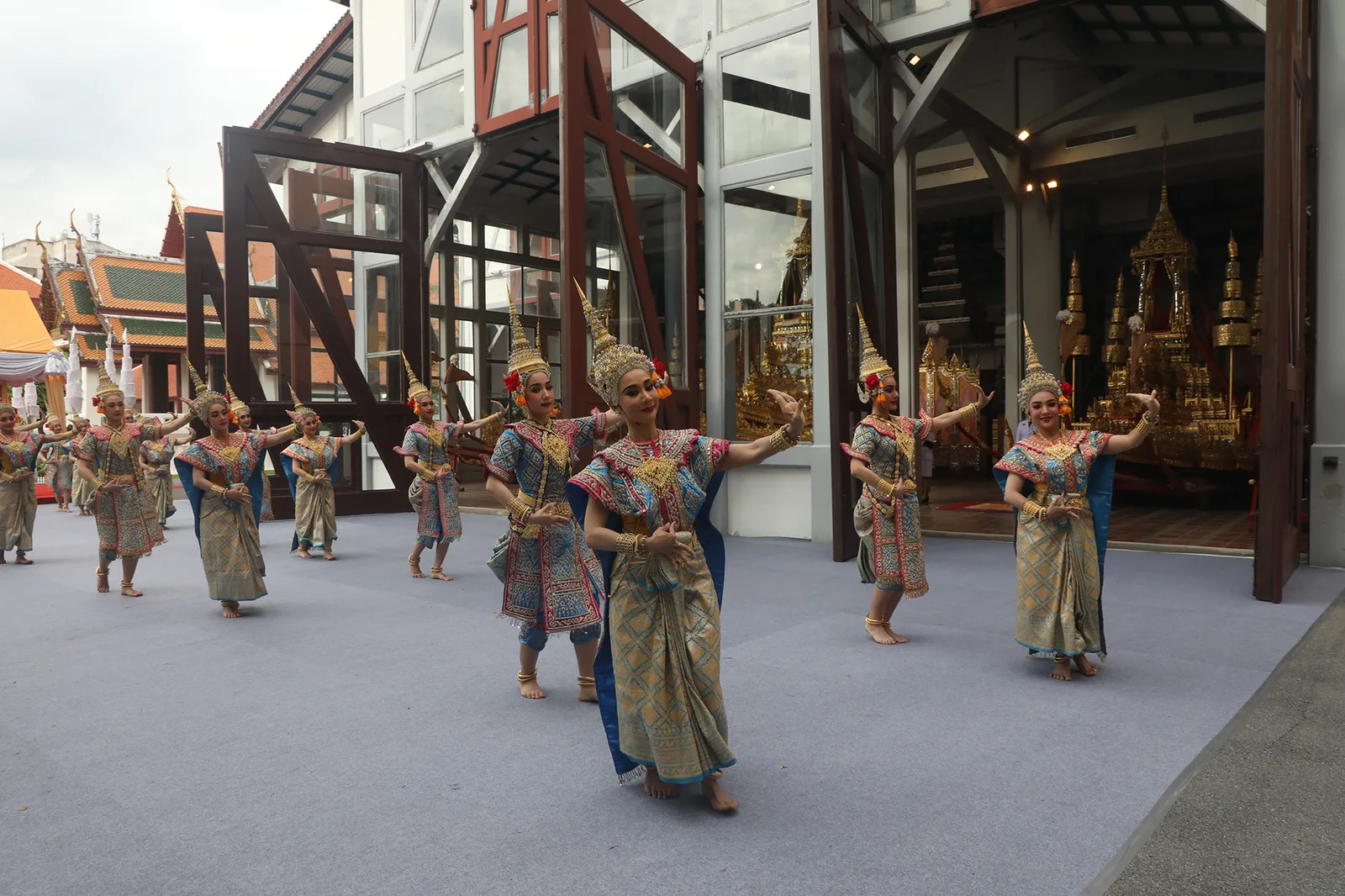 การแสดงรำบวงสรวงหน้าโรงราชรถ วันที่ 6 พฤศจิกายน 2568 ภาพจากกรมศิลปากร