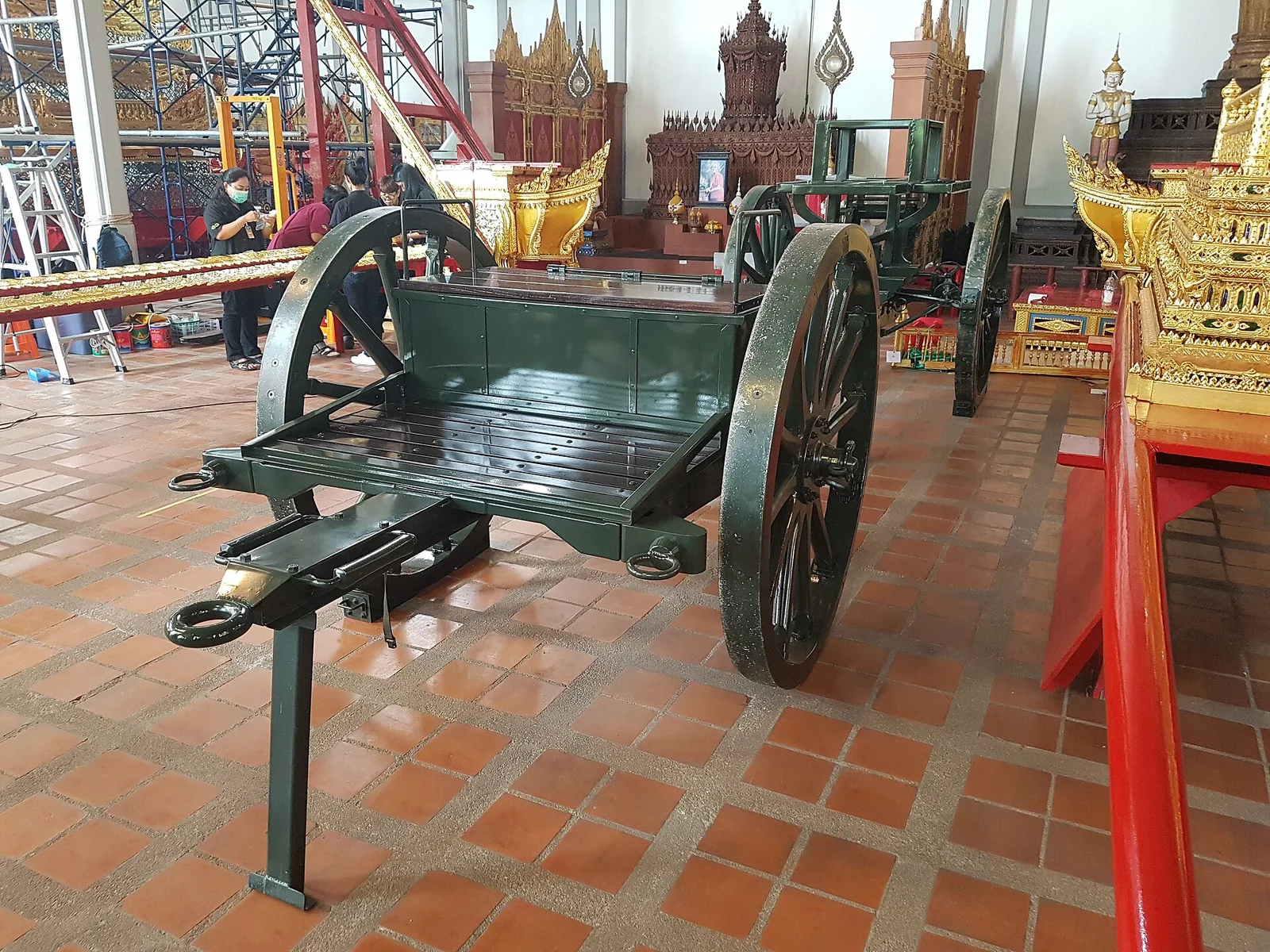 ราชรถปืนใหญ่ ในโรงราชรถ ภาพถ่ายเมื่อ 11 มิถุนายน 2560