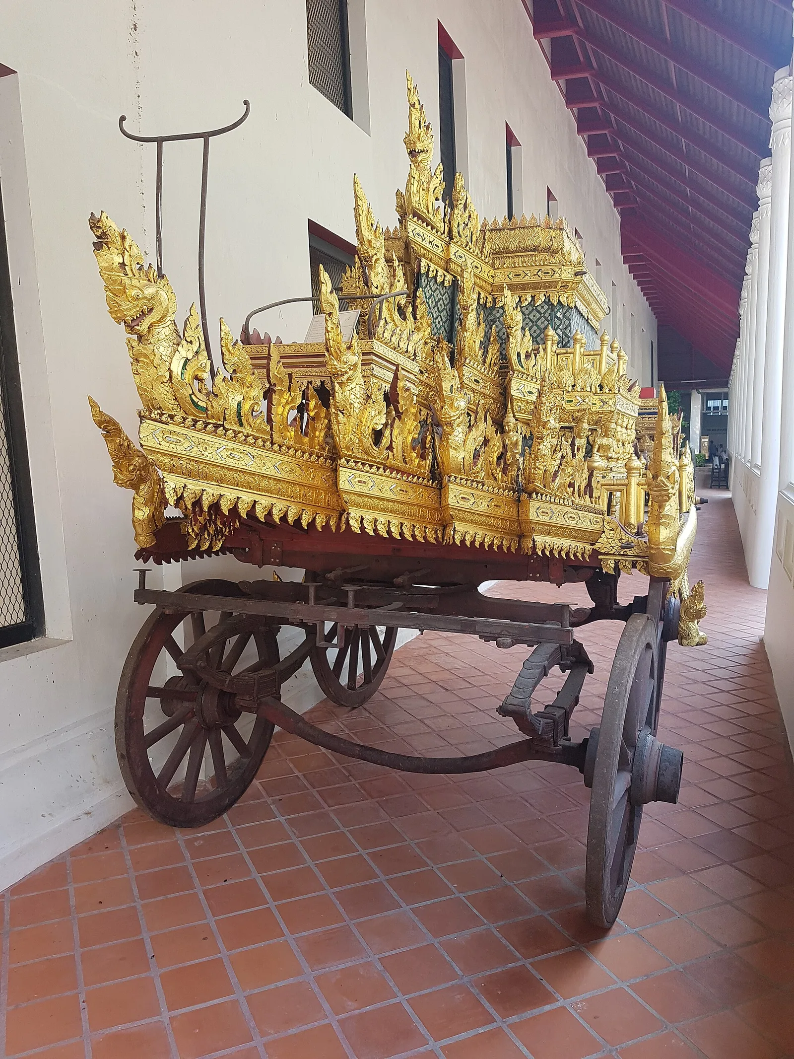 รถโถงที่จัดแสดงในพิพิธภัณฑสถานแห่งชาติ พระนคร ภาพถ่ายเมื่อ 22 เมษายน 2560