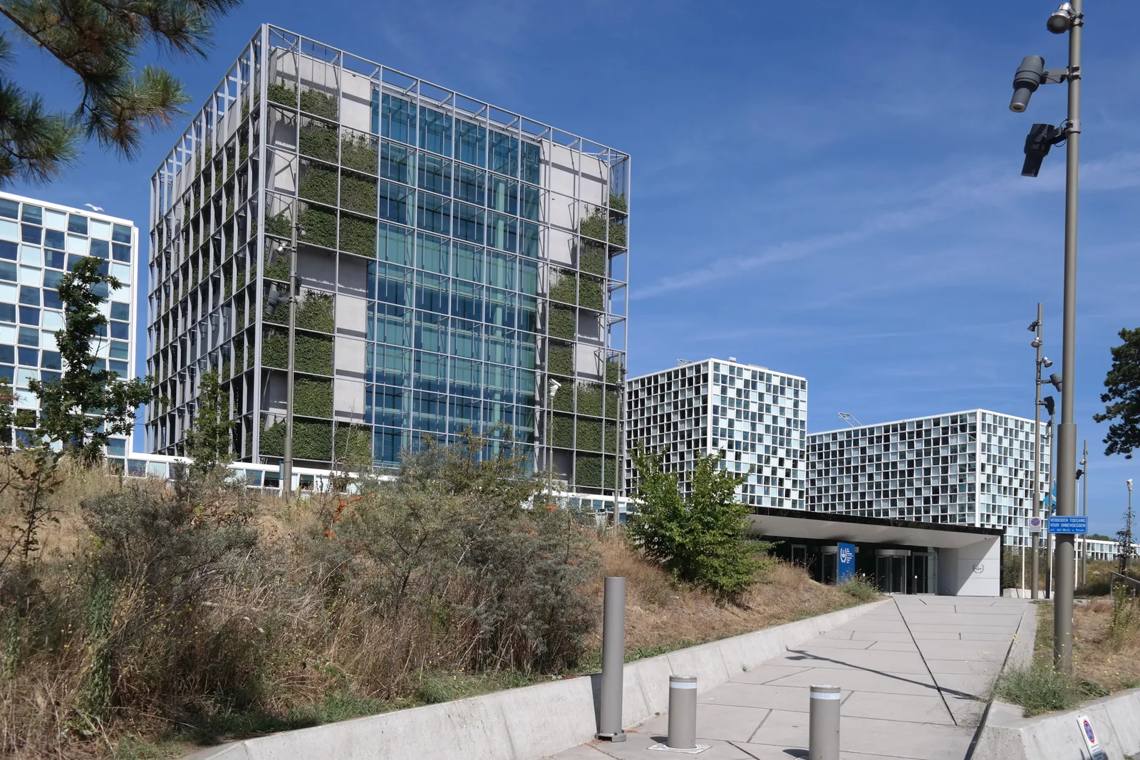 อาคารศาลอาญาระหว่างประเทศ (ICC) ที่กรุงเฮก ประเทศเนเธอร์แลนด์ ถ่ายเมื่อสิงหาคม 2022