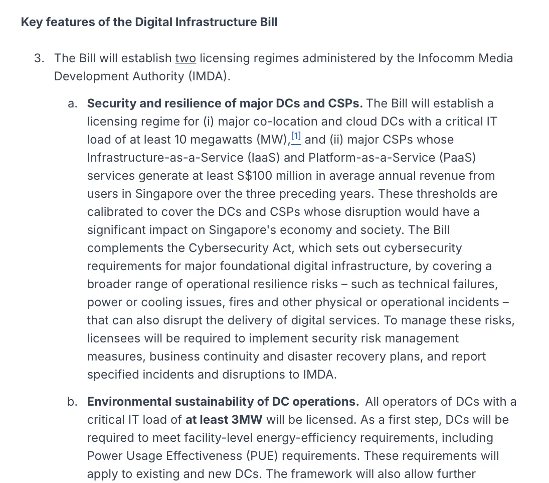 ภาพหน้าจอส่วน Key features ในข่าวประชาสัมพันธ์ของ MDDI ระบุระบบใบอนุญาต 2 ระบบของ Digital Infrastructure Bill เกณฑ์ 10 MW, 100 ล้านดอลลาร์สิงคโปร์ และ 3 MW