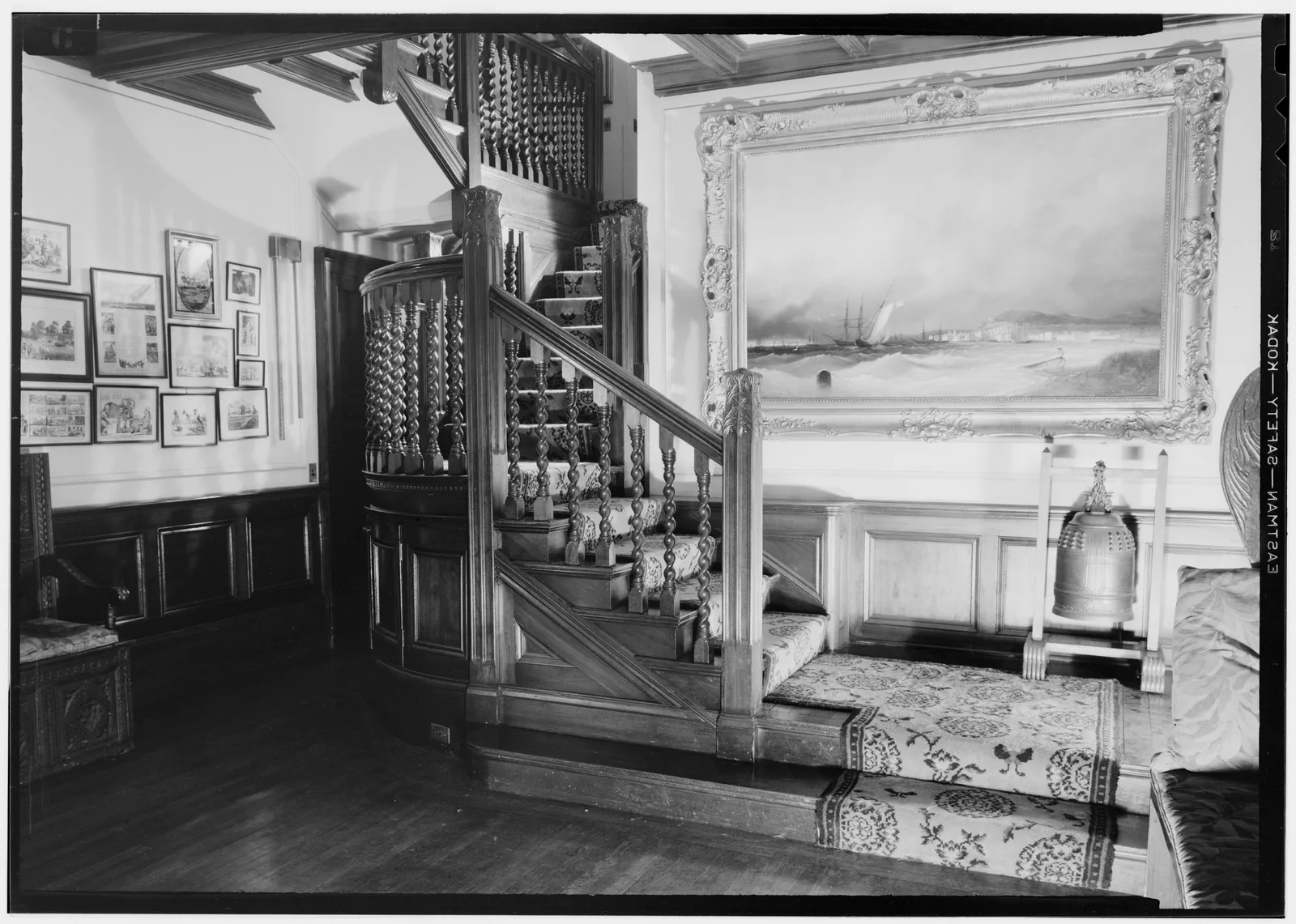 บันไดหลักของบ้าน Springwood ภาพถ่ายของ HABS เดือนกรกฎาคม 1941